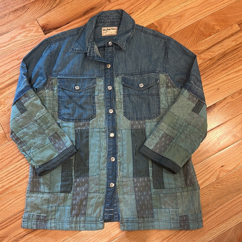 FREE PEOPLE We The Free Heritage Denim Patchwork Quilted Shirt Jacket Shacket - Picture 4 of 8